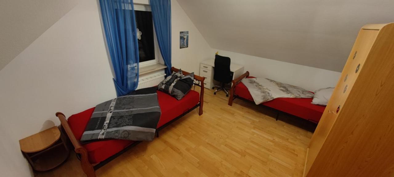 Einzimmerwohnung mit Parkplatz ohne Küche Bischweier Exterior foto